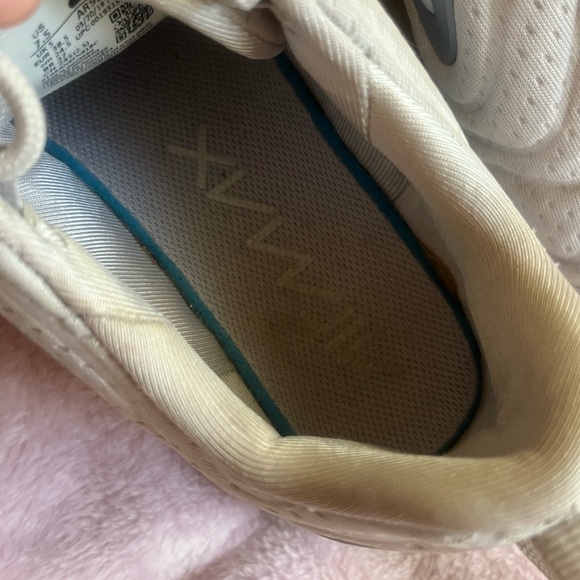 Nike Airmax 720 - Picture 4 of 7